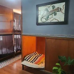  Hostel Portelli Zona G- Extranjeros Colombia